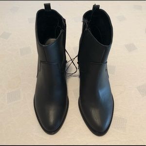 Express Black Chelsea boots